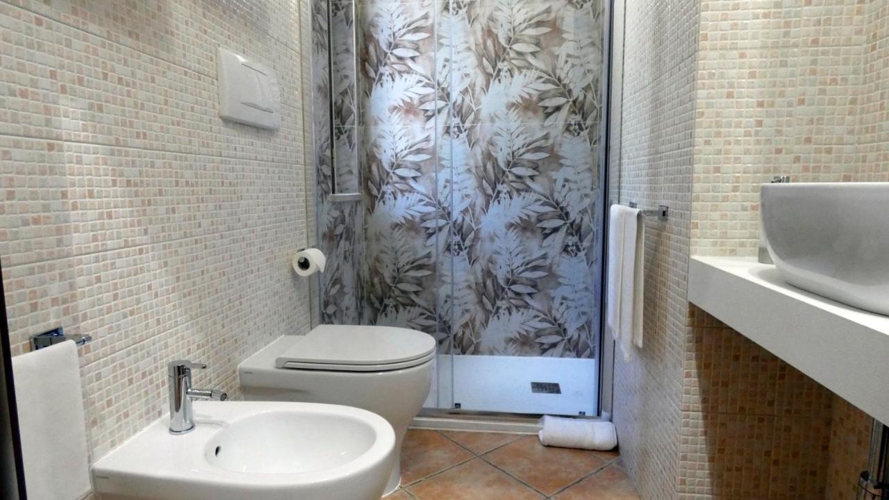 Hotel Piscina La Suite Prossedi المظهر الخارجي الصورة