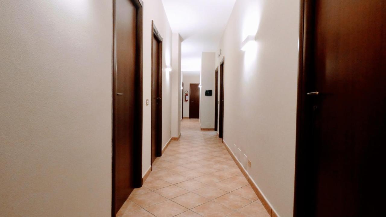 Hotel Piscina La Suite Prossedi المظهر الخارجي الصورة